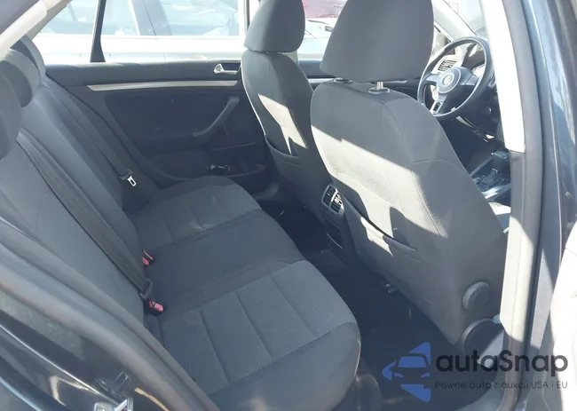 3VWJX7AJ2AM015269: 43990075