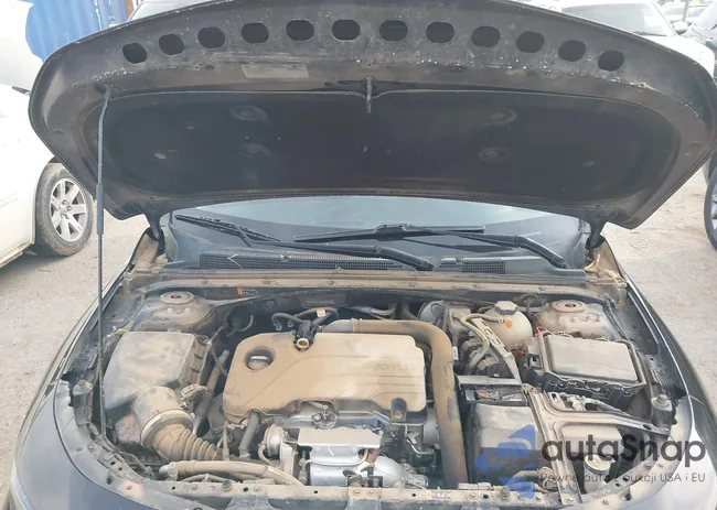 1G1ZD5ST8JF263232: 43990280