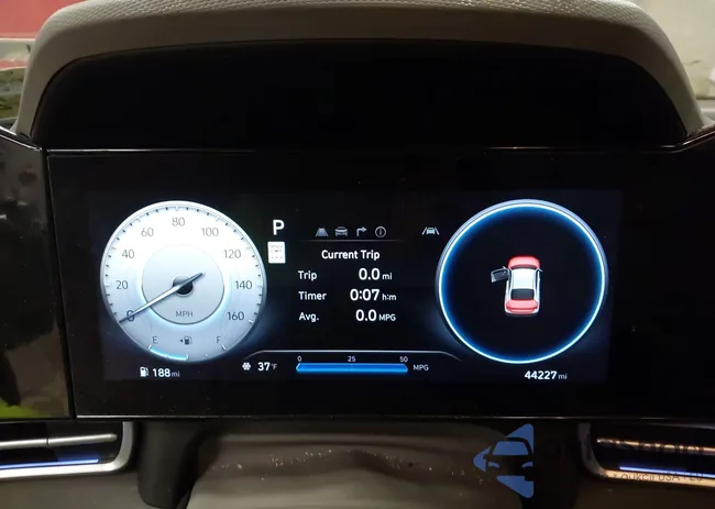 KMHLM4DG3RU781906: 43989338