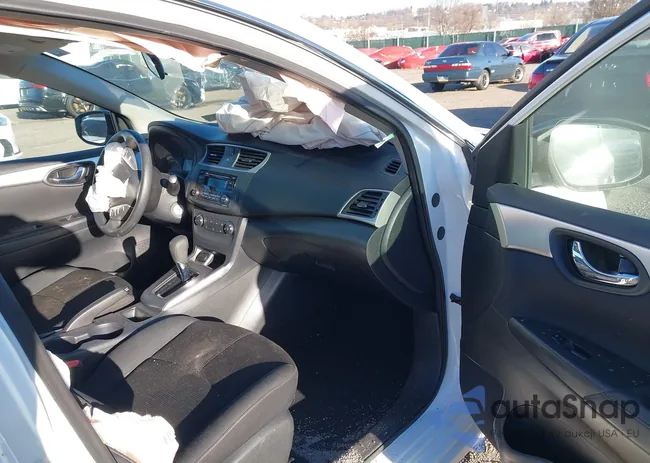 3N1AB7AP5HY262748: 43989350