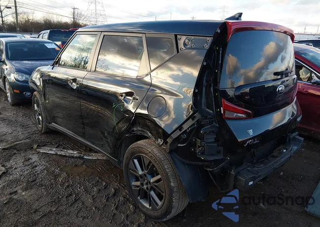 KNDJ33AU7M7741676: 43989388