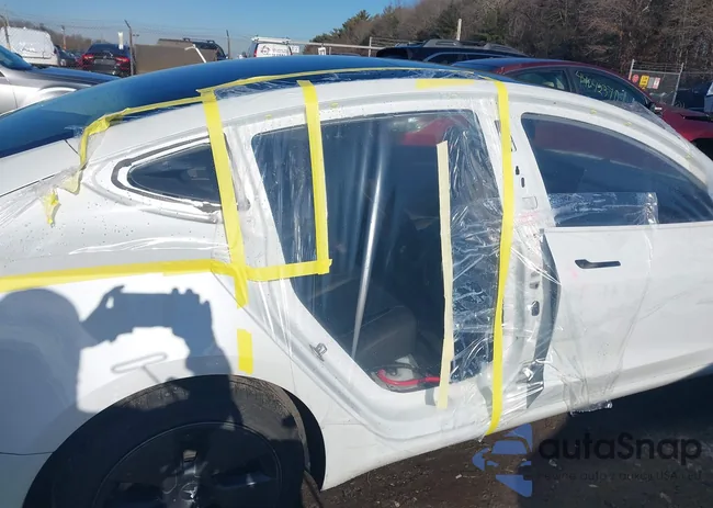 5YJ3E1EA4PF550593: 43989414