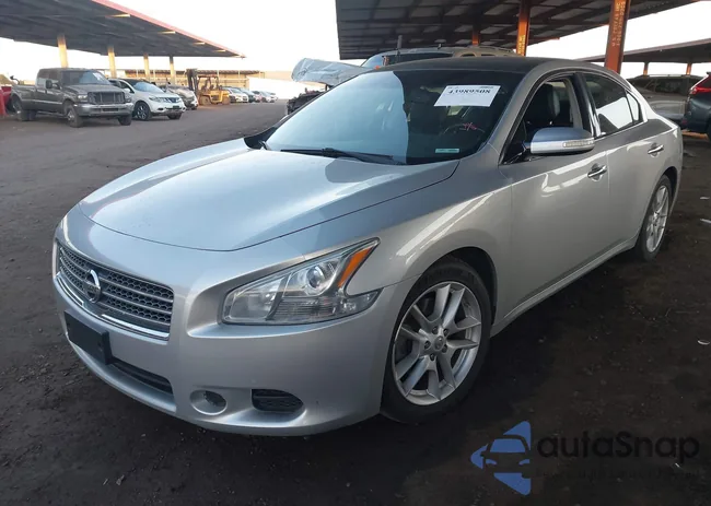 1N4AA51E79C804029: 43989508