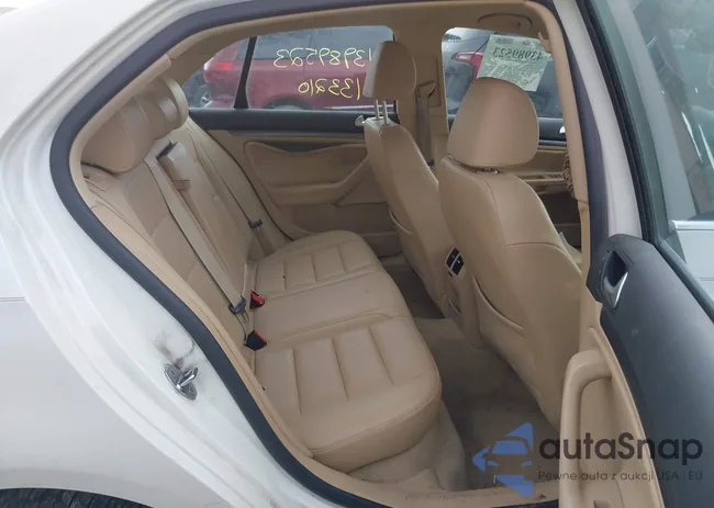 3VWRM71K98M120728: 43989523