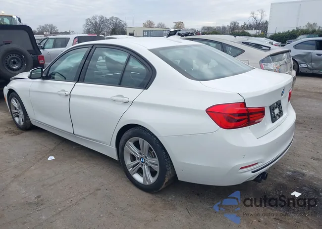 WBA8E9G52GNT45843: 43989598