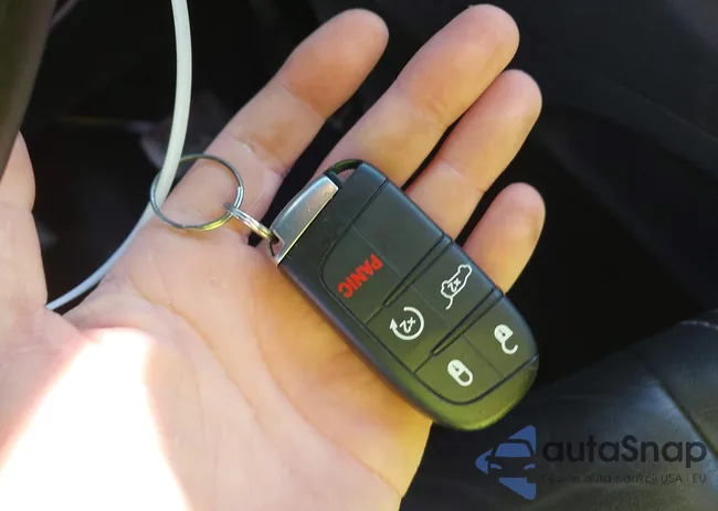 1C4RJFBG1EC205611: 43989618