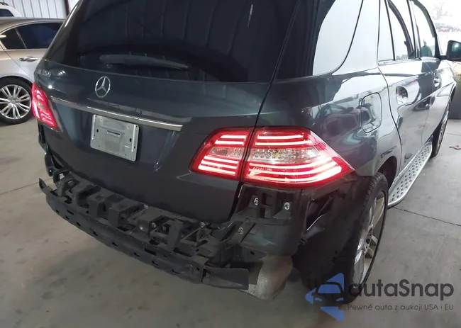 4JGDA5JB5DA260403: 43989665