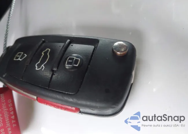 WAUAF78E681136194: 43990777