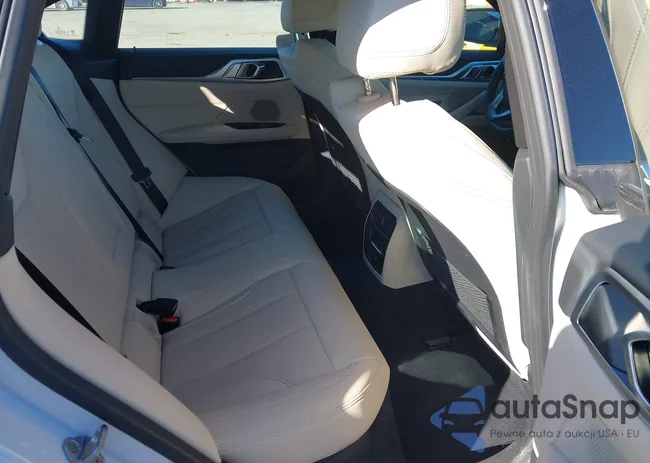 WBY73AW00RFT14971: 43990844