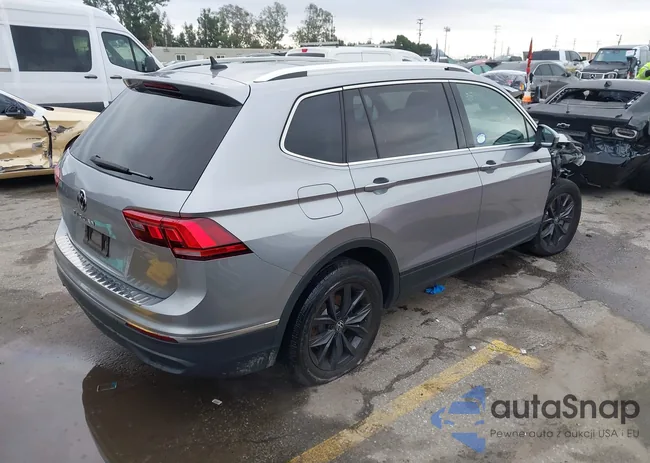 3VVNB7AX0RM114998: 43990851