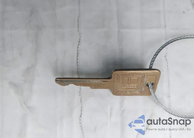 2GCEC14H9L1123596: 43990962