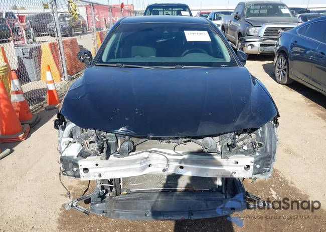 4T1B31HK0KU513588: 43991082