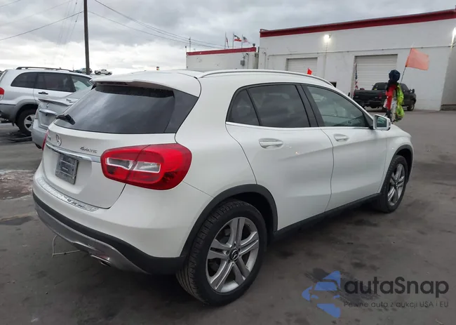 WDCTG4GB1FJ085810: 43991153