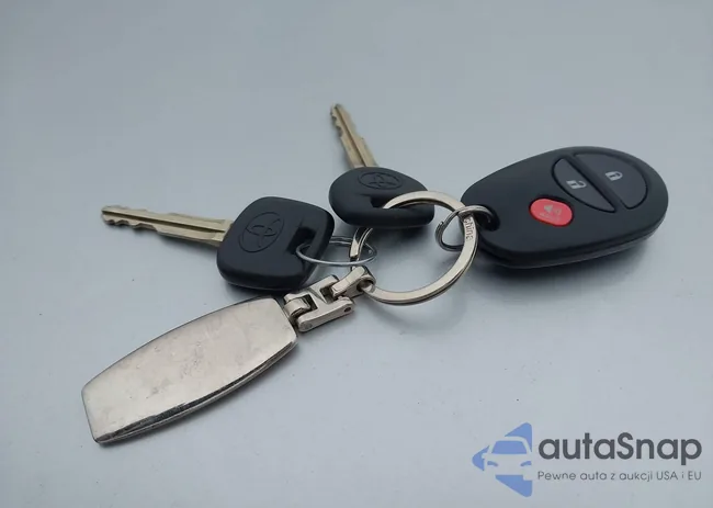 5TDBK3EH0CS115749: 43991193