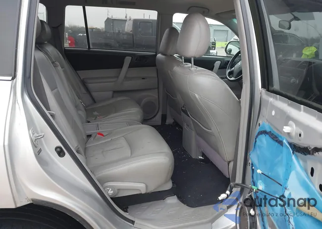 5TDBK3EH0CS115749: 43991193