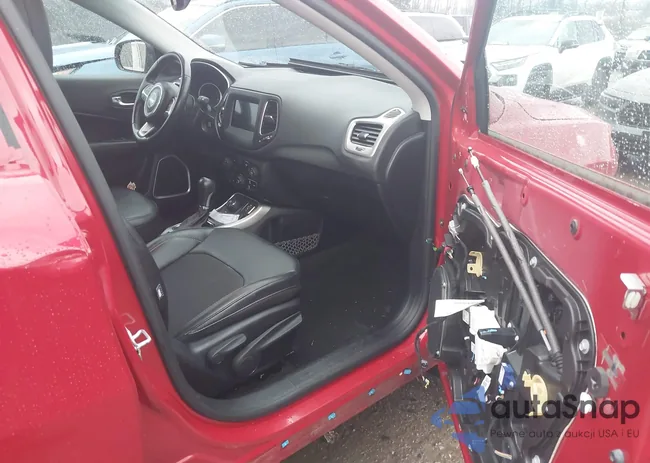 3C4NJDBB5JT222174: 43991213