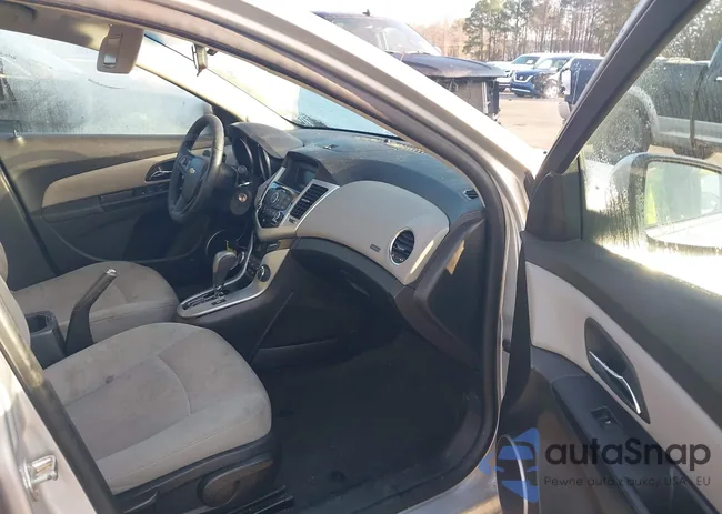 1G1PE5S97B7257927: 43990322