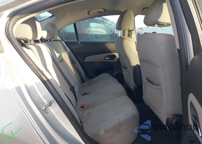 1G1PE5S97B7257927: 43990322