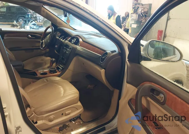 5GAKVCED5CJ306215: 43990472