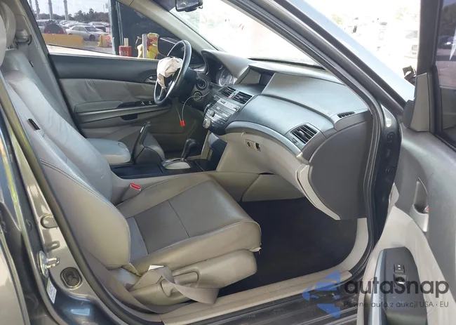 1HGCP2F81AA059489: 43990604