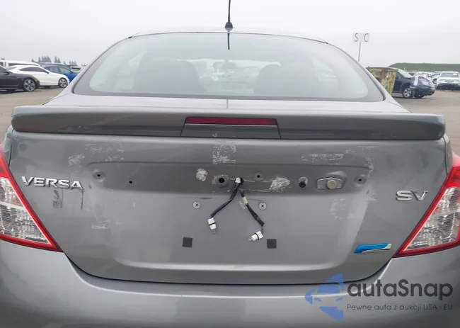 3N1CN7AP4EL831789: 43991890