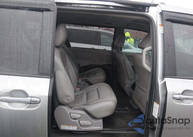 5TDYZ3DC3JS911095: 43991892