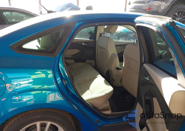 1FADP3F28GL380257: 43991925