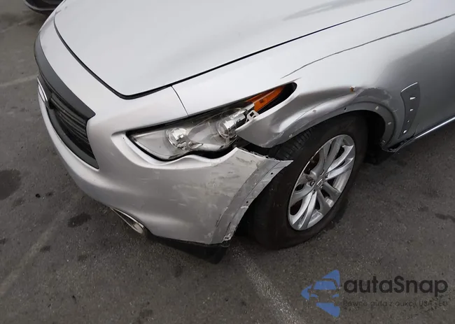 JN8CS1MU3GM671986: 43991986