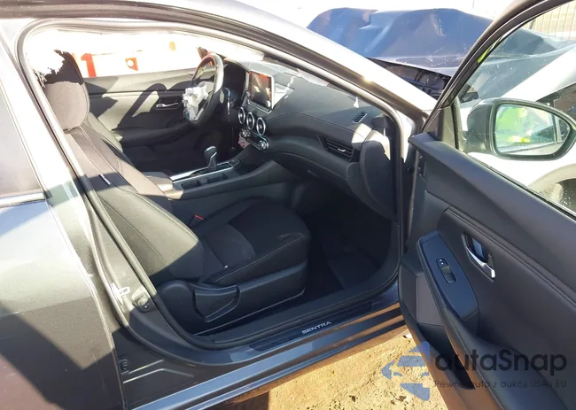 3N1AB8CV3SY241910: 43992004