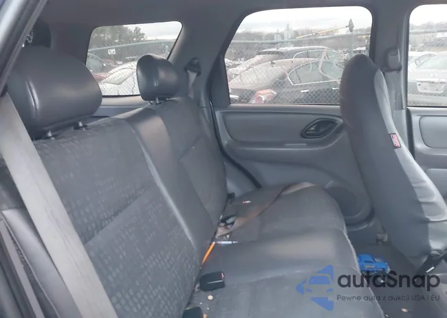 1FMYU01191KB83415: 43992034