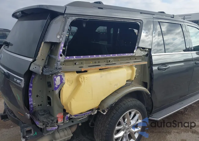 1FMJK1HT1MEA04081: 43992096