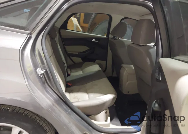 1FADP3F26DL372766: 43992158