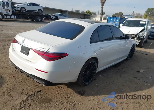 W1K6G6DB7PA167728: 43992184