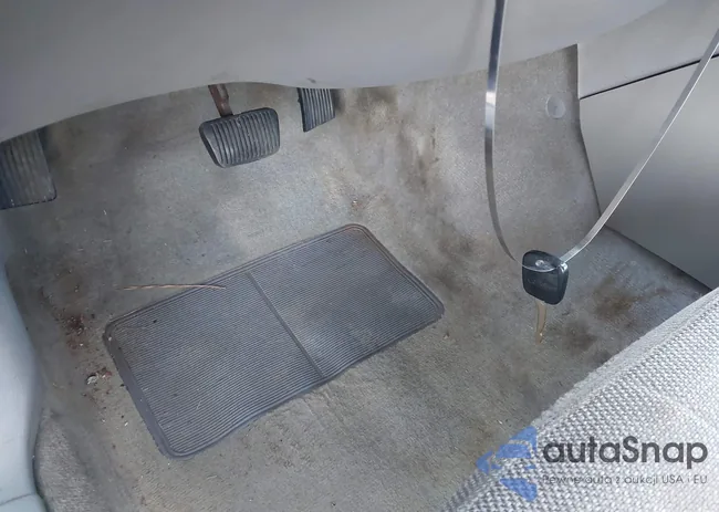 1FAFP4044WF246870: 43992239