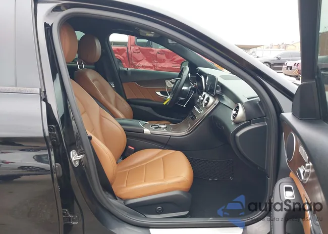 WDDWF8DB5LR526973: 43992270