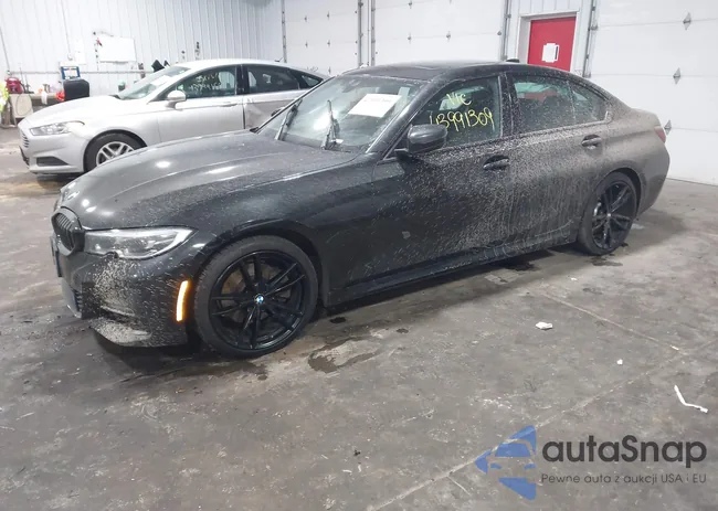 3MW5R7J07L8B27452: 43991309