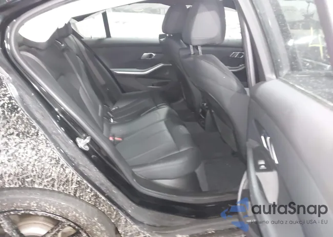 3MW5R7J07L8B27452: 43991309