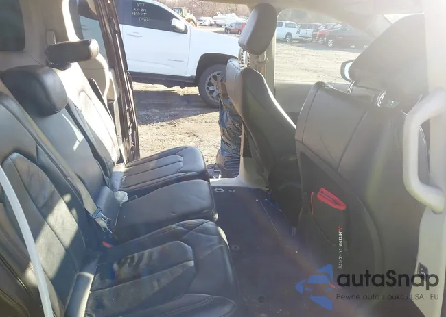 2C4RC1BG5HR501322: 43991310