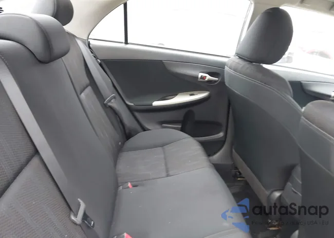 2T1BU4EEXCC912475: 43991317