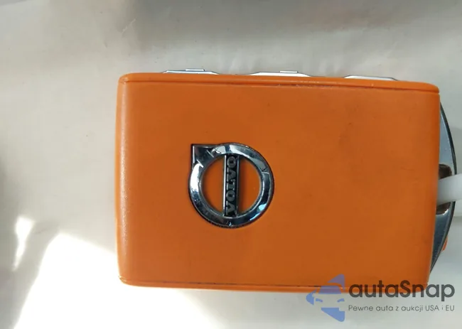 YV4L12PNXP1964744: 43991335