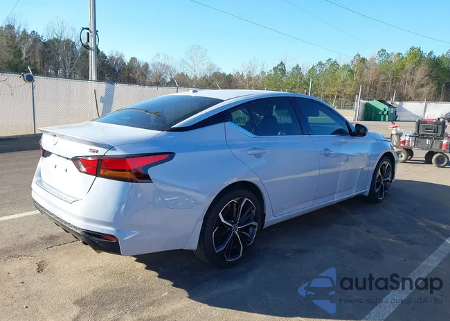 1N4BL4CV6PN316102: 43991545