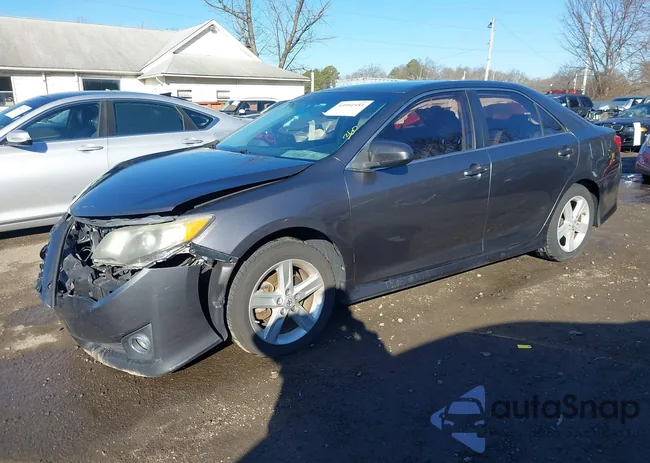 2T1BURHE8FC430570: 43991553