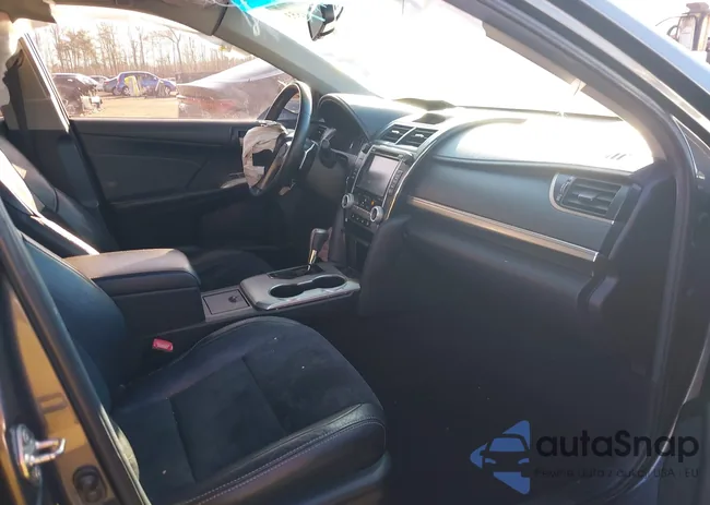 2T1BURHE8FC430570: 43991553