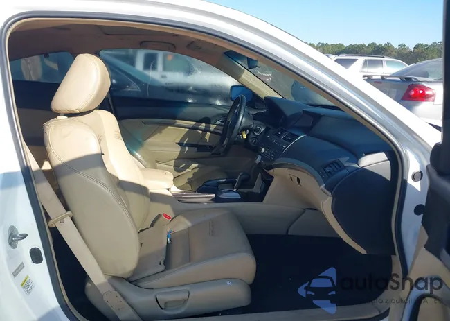 1HGCS22839A004820: 43992735