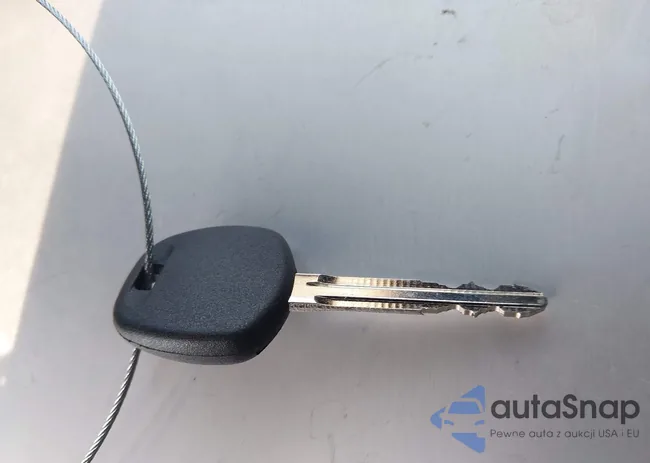 2T1BURHE3HC778988: 43992753