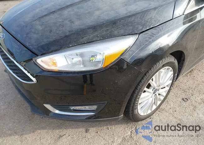 1FADP3N27GL374838: 43992779