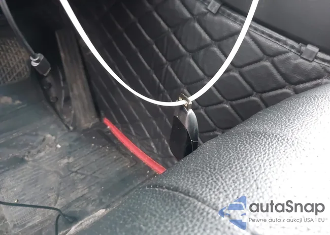 W1KZF8EBXMA883898: 43992794