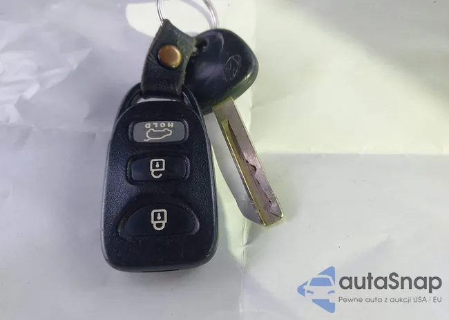 KMHD35LH9GU274643: 43992802