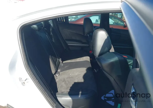 2C3CDXCT7FH836414: 43992898