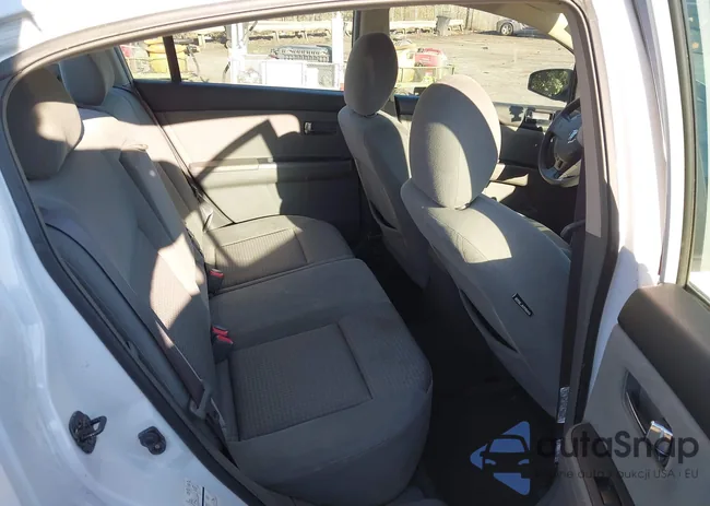 3N1AB61E08L733906: 43992947